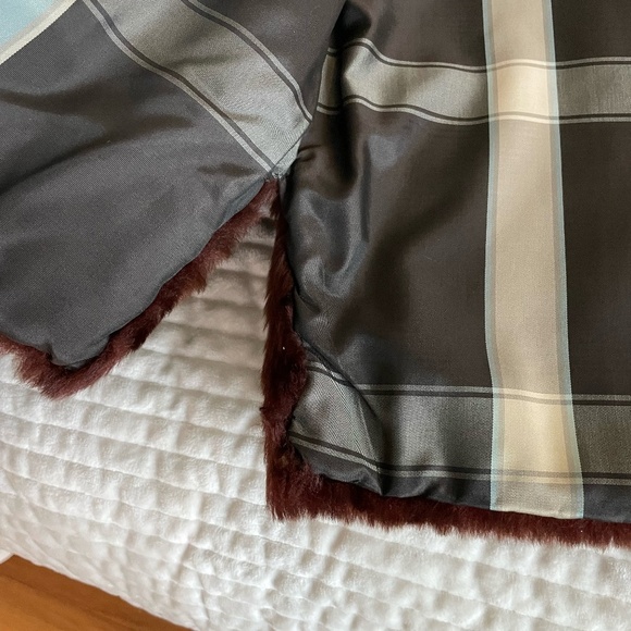 VINTAGE DE MAR'S CICERO,ILL BROWN FAUX FUR SHORT COAT - Picture 8 of 8